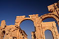 Monumental Arch, Palmyra, Syria (5079913333).jpg