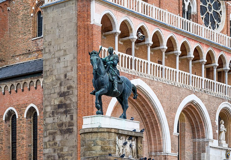 File:Monumento al Gattamelata Padova jm56906.jpg