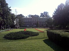 Grădina Publică și Muzeul Județean Argeș