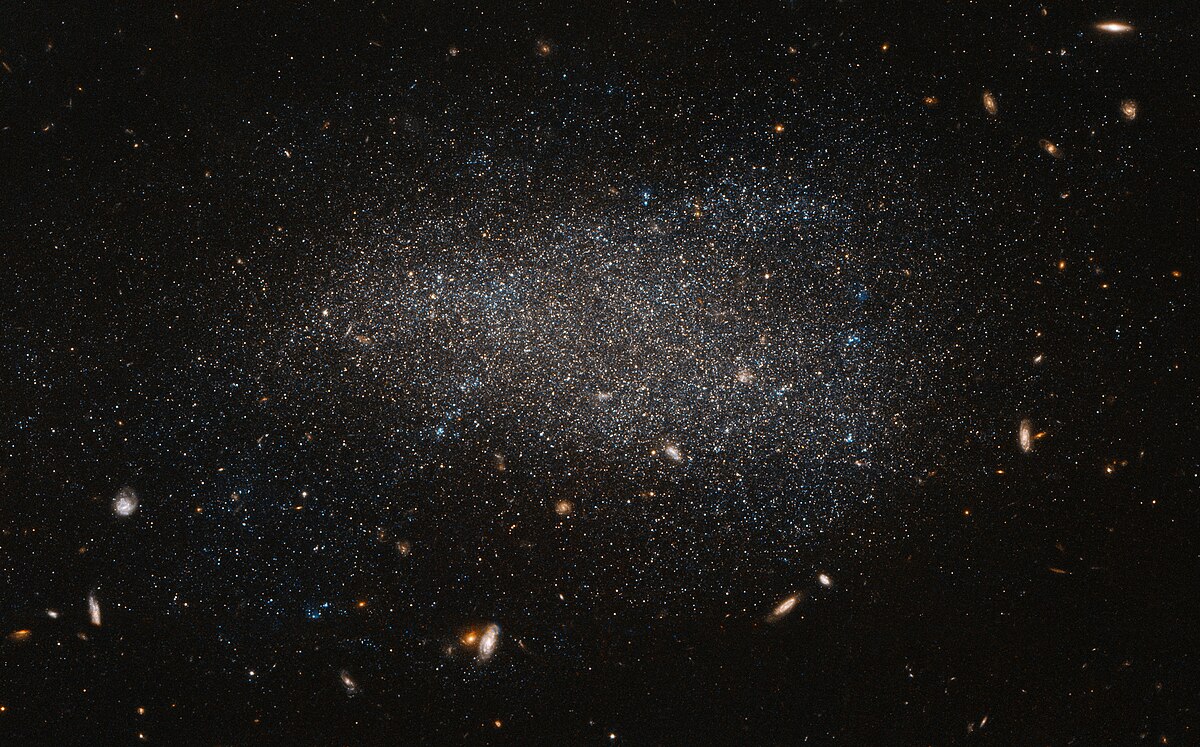 File:NGC 4789A, a subtle swarm.jpg - Wikipedia