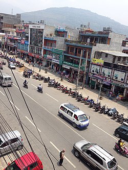 Neue Straße - am meisten befahrene und gut bewirtschaftete Straße von Pokhara - 20.05.2014 11-54.jpg