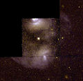 Gros plan de NGC 2371 par le télescope spatial Hubble. On pourrait croire qu'il y a deux objets à cet endroit, mais il s'agit de la même nébuleuse planétaire.