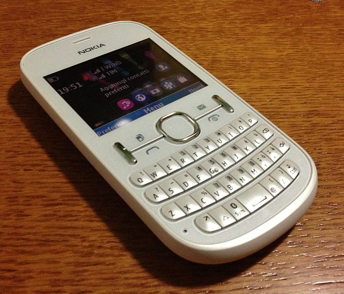 File:Nokia Asha 200 white.JPG