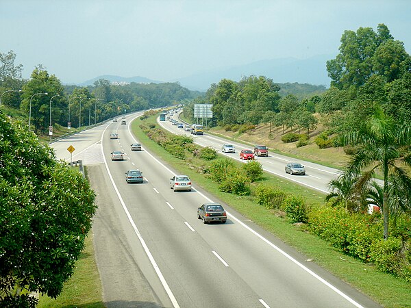 South section of North–South Expressway, facing towards Kuala Lumpur, near Ayer Keroh, Malacca