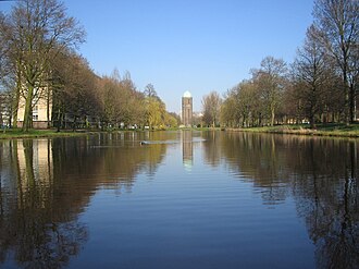 The water tower Overvecht Watertoren Vijver.JPG