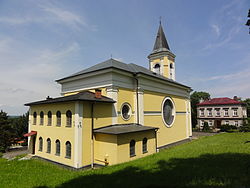 Katolický kostel a škola