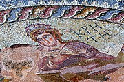 Paphos Haus des Theseus - Mosaik Theseus 4 Kreta.jpg