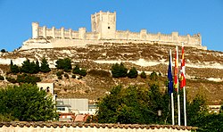 Penafiel Castle, both Arab and Spanish fortification Penafiel, Valladolid, Spain - panoramio.jpg