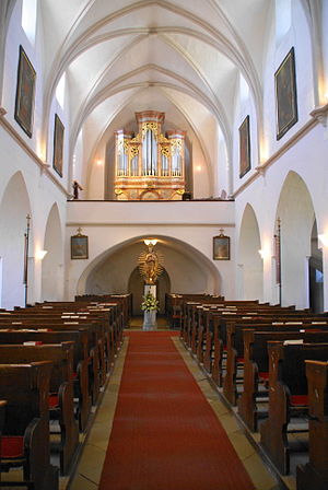 Pfarrkirche Kleinhain - Chor mit Orgel.JPG