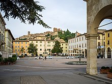 Piazza Arnolfo di Cambio a Colle di Val d'Elsa