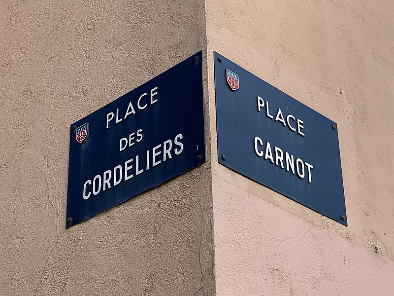 File:Plaques Place Cordeliers & Place Carnot - Mâcon (FR71) - 2020-12-22 - 1.jpg