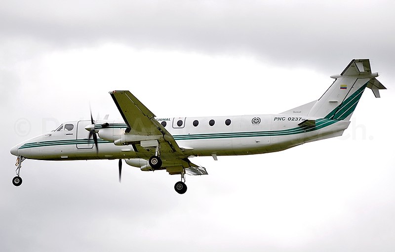 File:Policía Nacional Beechcraft 1900 (5882725746).jpg