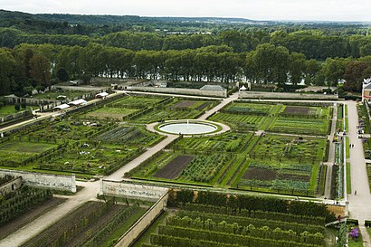 How to get to Potager du Roi with public transit - About the place