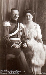 Princesa Isabella Antonie de Croÿ com seu marido Príncipe Franz da Baviera.jpg