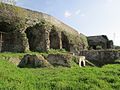 Ekstern forhøjning af det arkæologiske kompleks.