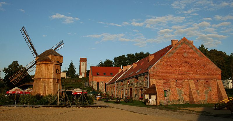 File:Prusim zespół dworski 23. 08. 2013 p.jpg