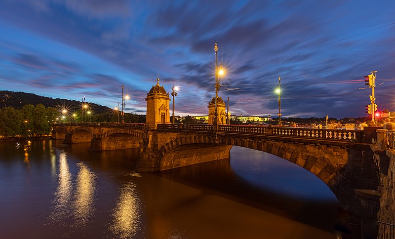 File:Puente de las Legiones, Praga, República Checa, 2022-07-01, DD 11-13 HDR.jpg