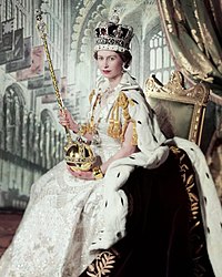 Drottning Elizabeth II vid sin kröning 1953.