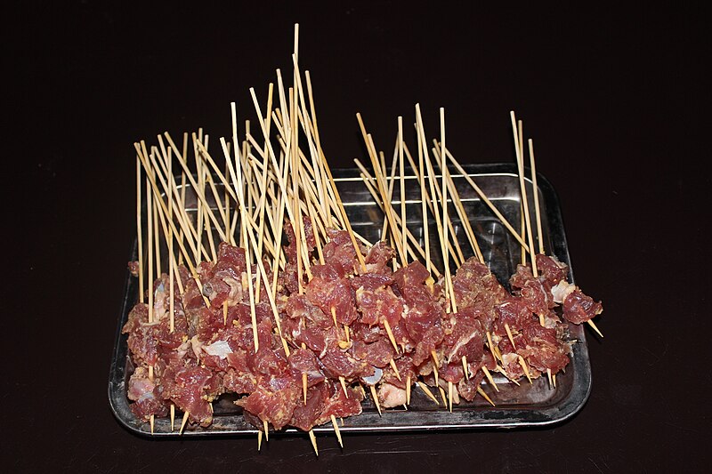 File:Raw satay.JPG