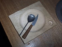 Trencher table setting Recipiente de porcao.jpg