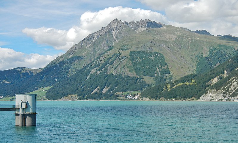 File:Reschensee - panoramio (4).jpg