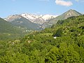 Pamje e fshatrave Rimnicë dhe Tanushaj me majat dhe malet në prapavijë