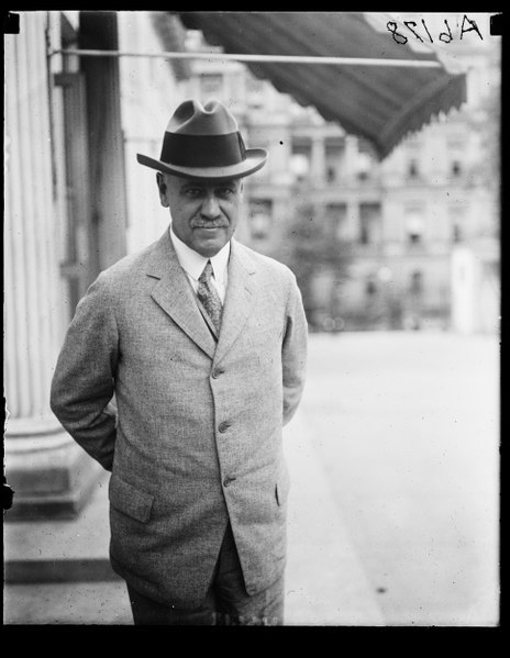 File:Robt. Lincoln O'Brien, Editor and Pub. of the Boston Herald. Close friend of Pres. Coolidge (White House, Washington, D.C.) LCCN2016892610.tif