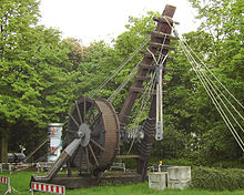 Reconstruction of a 10.4 m high Roman Polyspastos powered by a treadwheel at Bonn, Germany Roemerkran.jpg