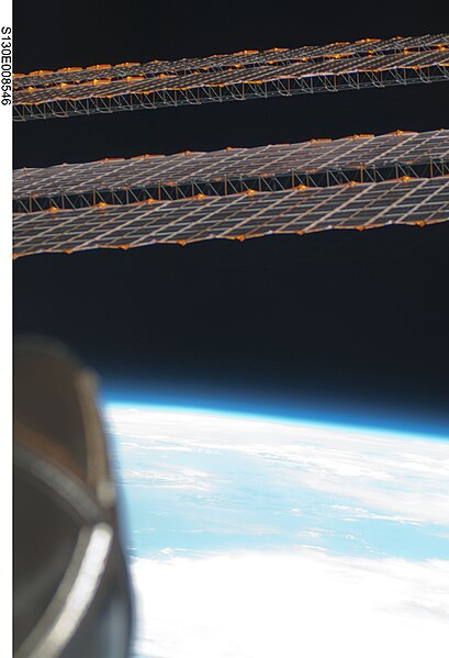 File:STS130-E-8546 - View of Earth.jpg