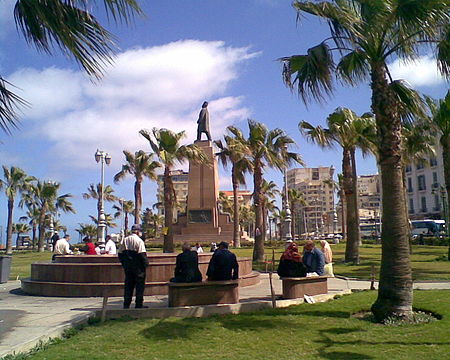 Saad Zaghloul sqaure Alexandria.jpg