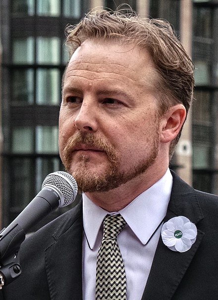 Samuel West at "No Glory" protest, London, 4th August 2014.jpg