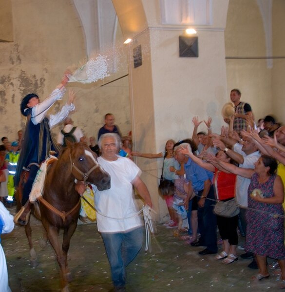 File:San Mango sul Calore (AV), 2010, la "Cavalcata di Sant Anna". (13).jpg