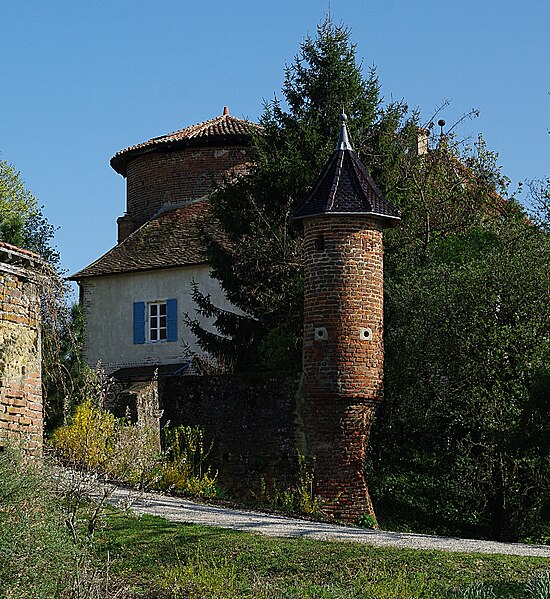 File:Sandrans, le château.jpg