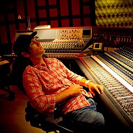 Scott Murphy enregistrant aux studios NRG à North Hollywood, Californie