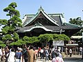 葛飾区柴又は、東京の東の端近くに位置し、下町情緒が漂う。『男はつらいよ』シリーズで全国的に有名になった。写真は柴又帝釈天。