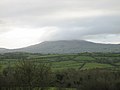 Vrchol Slieve Croob v mracích