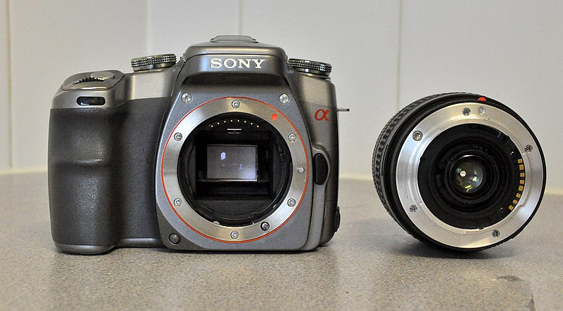 File:Sony Alpha A100 DSLR - 41138770051.jpg