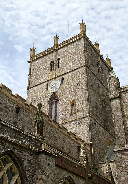 File:St David's Cathedral 8 (35563903555).jpg