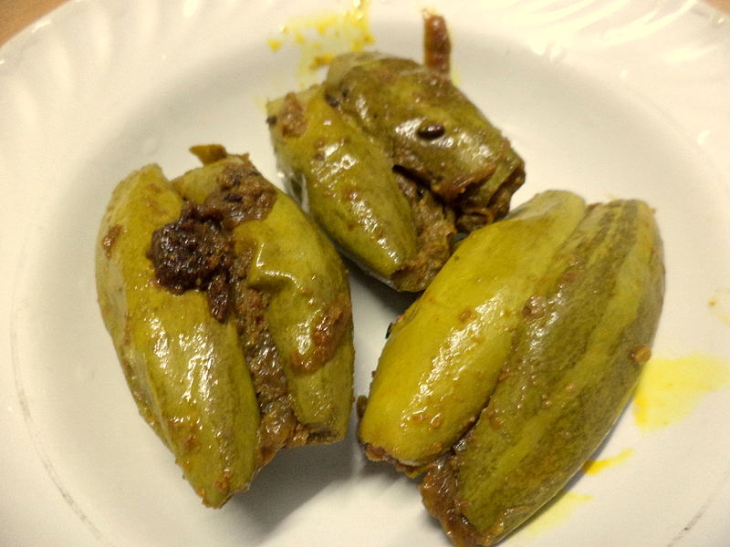 File:Stuffed parval (pointed gourd, Trichosanthes dioica).jpg