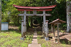 鳥居と手水社