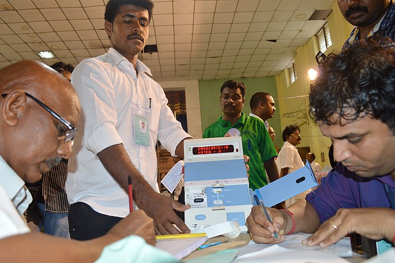 File:The counting of votes in progress, at a Counting Centre of General Election-2014, at the Chennai – North constituency, in Queen Mary’s College, Chennai on May 16, 2014.jpg