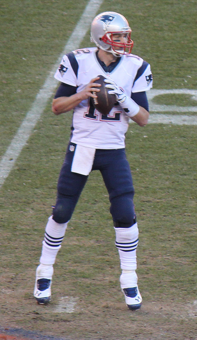 File:Tom Brady in October 2013.jpg - Wikipedia