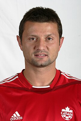 Tomasz Radzinski 2004.jpg