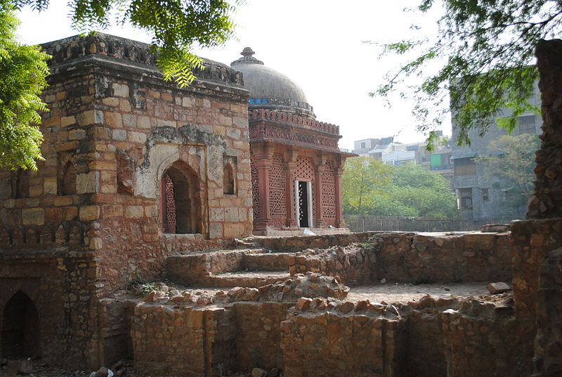File:Tomb of Usuf-Quttal 1.jpg