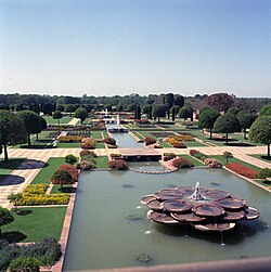 View of the Mughal Garden of Rashtrapati Bhavan in March 1962.jpg