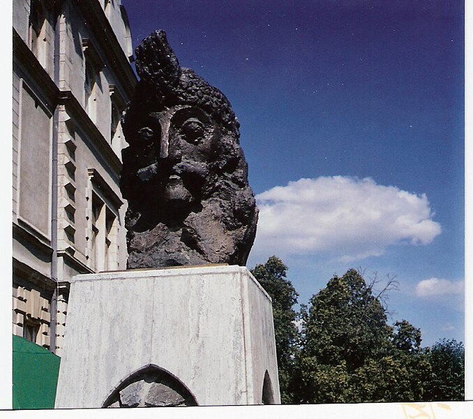 File:Vlad III bust in Sighişoara.jpg