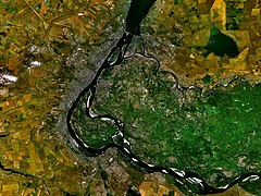 Спутник дона. Спутниковый снимок реки Волга. Дельта Волги снимок с космоса. Дельта Волги космоснимок. Река Волга вид из космоса.