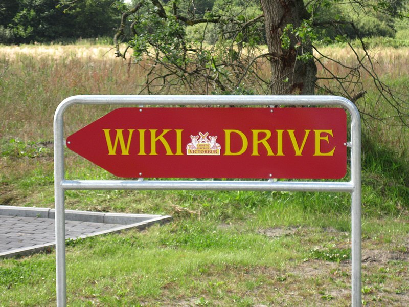 File:Wiki-drive.jpg
