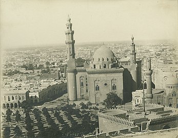 Zangaki. 0297. Vue du Caire et mosque Sultan Hussan.jpg