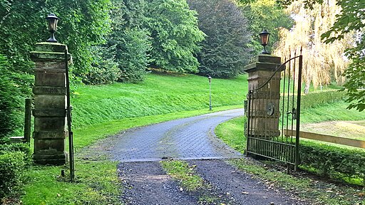 Zufahrt zum „Schloss Löseck“ Rodetal 11